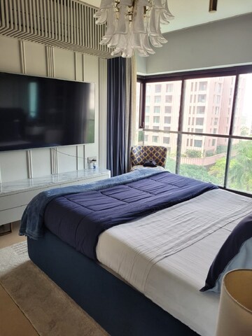 Bedroom in 3 BHK Apartment at Bandra West – for Rent