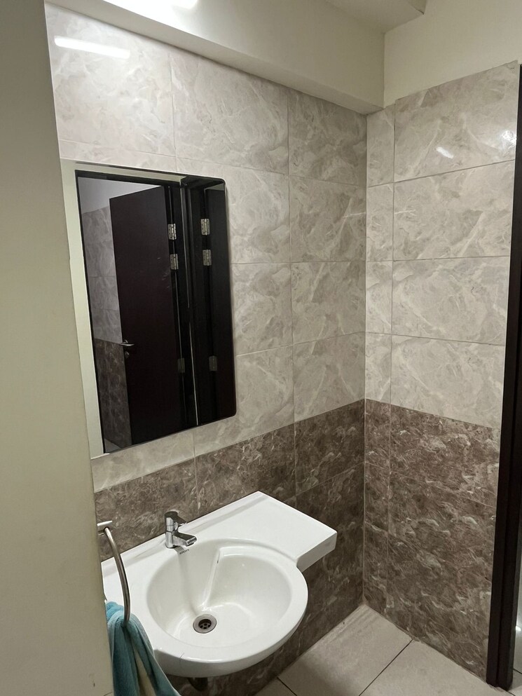 Bathroom, sargam-chs-nanded 2 Bedroom 761 Sq.Ft. Apartment In Sinhagad Road Pune 8377185