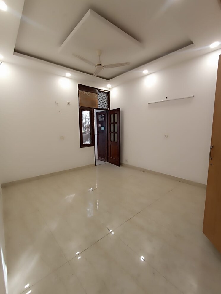 Room, govindpuri 2 Bedroom 700 Sq.Ft. Builder Floor In Govindpuri Delhi 8377388