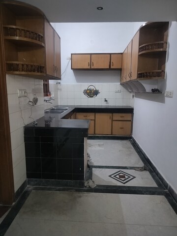 Kitchen in 2 BHK Builder Floor at Sector 46 – for Rent