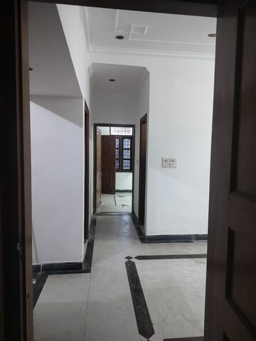 Building Lobby in 2 BHK Builder Floor at Sector 46 – for Rent
