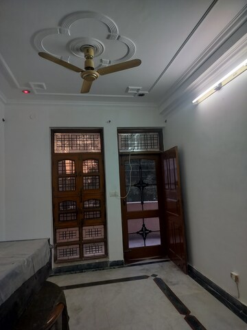 Living Room in 2 BHK Builder Floor at Sector 46 – for Rent