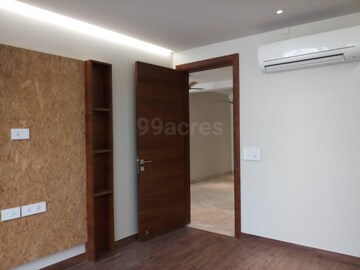 Room in 3 BHK Builder Floor at Green Park – for Rent