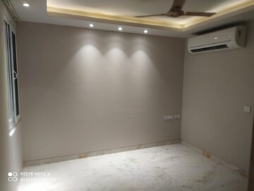 Room in 3 BHK Builder Floor at Green Park – for Rent