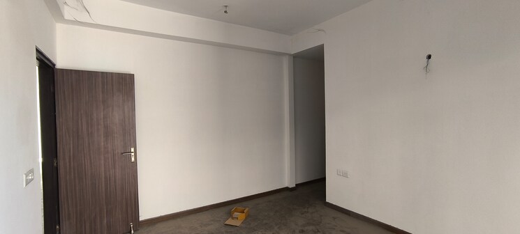 Room, bptp-amstoria 3 Bedroom 2400 Sq.Ft. Builder Floor In Sector 102 Gurgaon 8377435