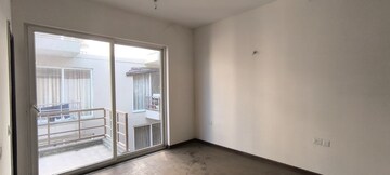 Room in 3 BHK Builder Floor at BPTP Amstoria, Sector 102 – for Sale
