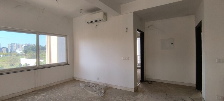 Room, bptp-amstoria 3 Bedroom 2400 Sq.Ft. Builder Floor In Sector 102 Gurgaon 8377435