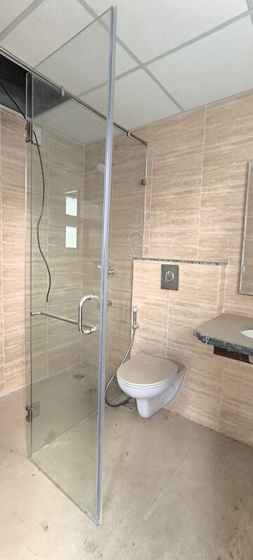 Bathroom in 3 BHK Builder Floor at BPTP Amstoria, Sector 102 – for Sale