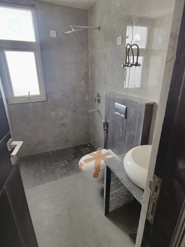 Bathroom, sector 52 5 Bedroom 3400 Sq.Ft. Apartment In Sector 52 Gurgaon 8377572