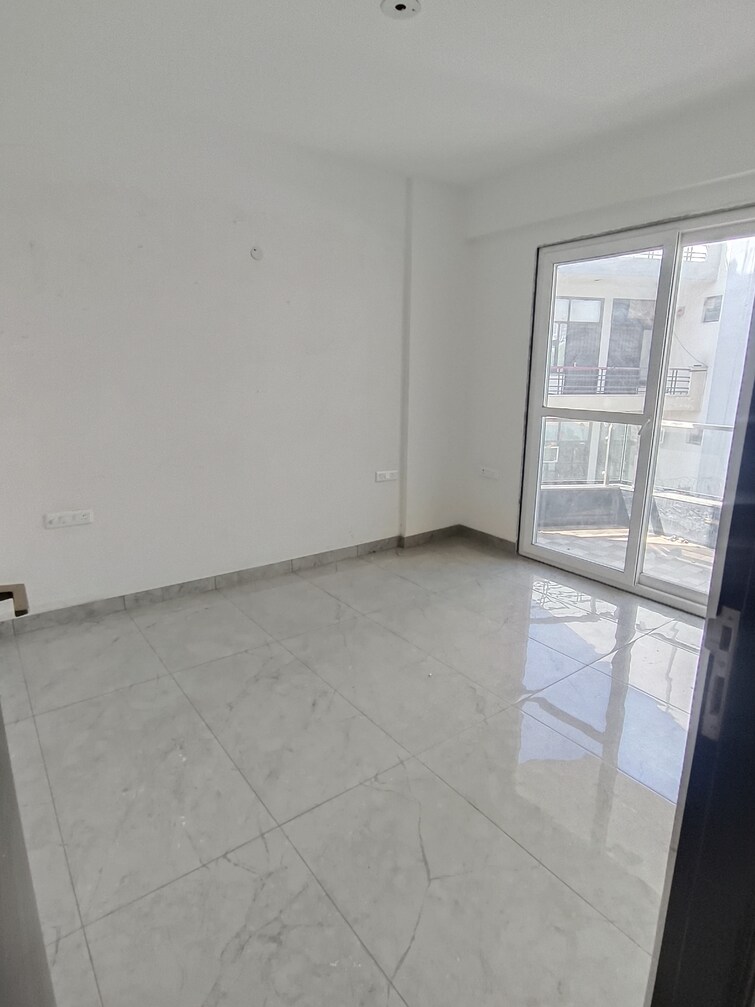 Cover Image, sector 52 5 Bedroom 3400 Sq.Ft. Apartment In Sector 52 Gurgaon 8377572