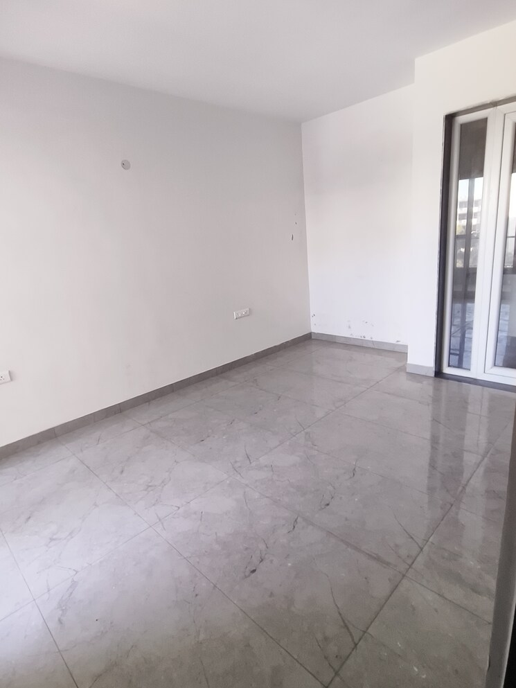 Room, sector 52 5 Bedroom 3400 Sq.Ft. Apartment In Sector 52 Gurgaon 8377572