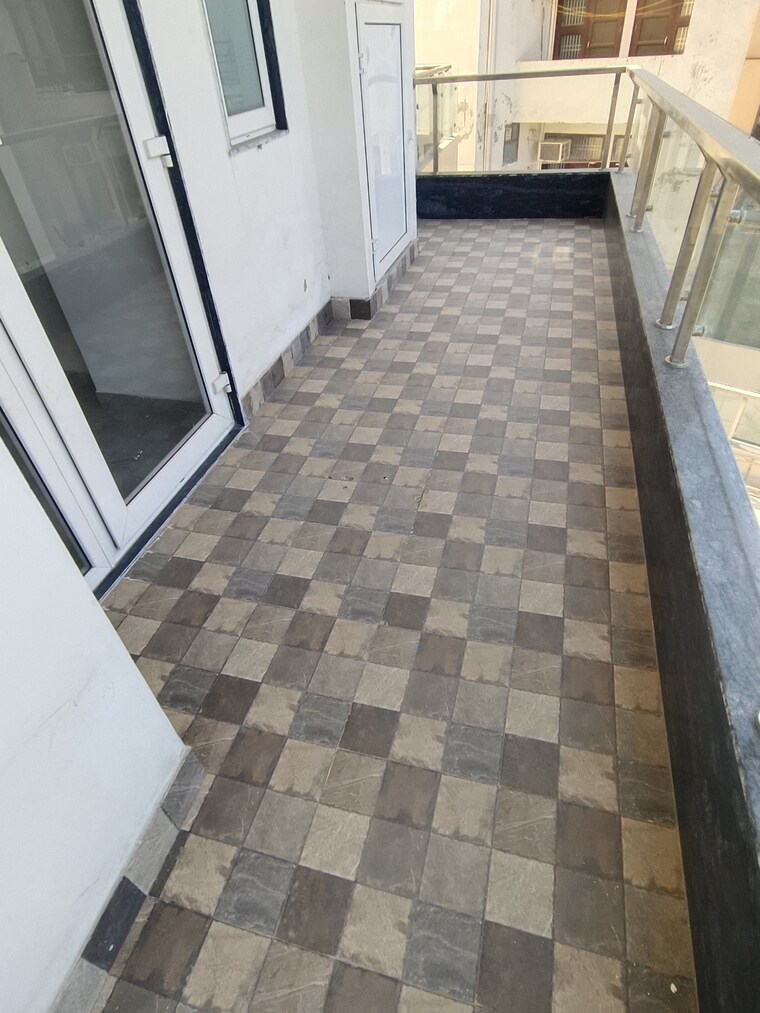 Balcony, sector 52 5 Bedroom 3400 Sq.Ft. Apartment In Sector 52 Gurgaon 8377572