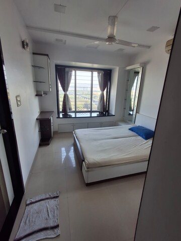 Living Room in 3 BHK Apartment at Chembur – for Rent