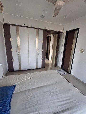 Room in 3 BHK Apartment at Chembur – for Rent
