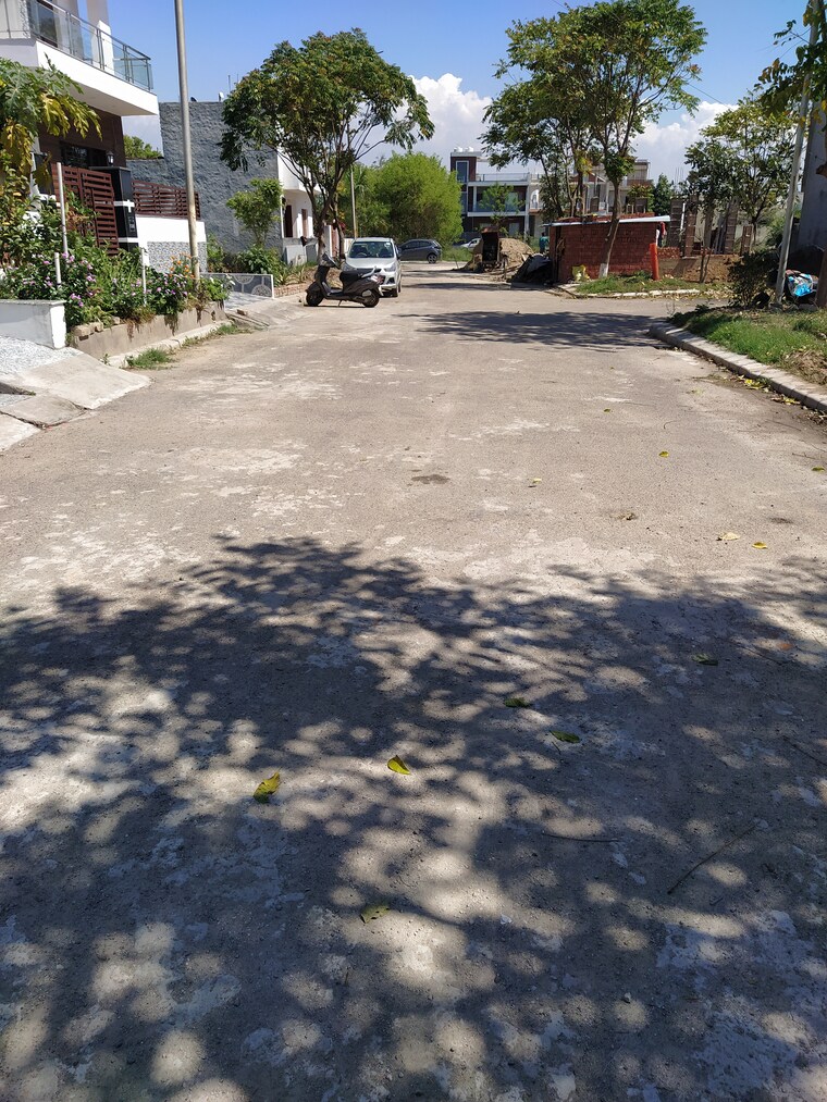 Exterior View, dlf-hyde-park  230 Sq.Yd. Plot In South Mullanpur Chandigarh 8377547