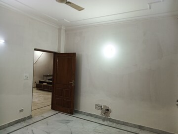 Room in 3.5 BHK Builder Floor at Ardee City, Sector 52 – for Rent