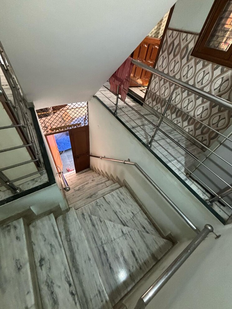 Balcony, sector 50 6+ Bedroom 136 Sq.Yd. Independent House In Sector 50 Faridabad 8377590