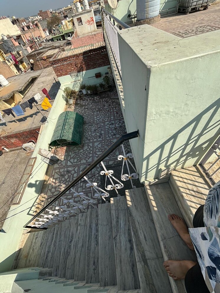 Balcony, sector 50 6+ Bedroom 136 Sq.Yd. Independent House In Sector 50 Faridabad 8377590