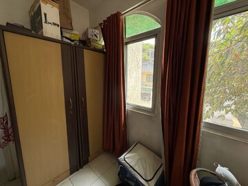 Room in 1 BHK Apartment at Koregaon Park – for Rent
