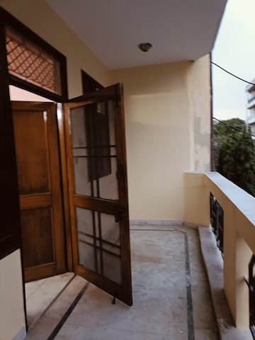 Kitchen in 2 BHK Builder Floor at Sector 31 – for Rent