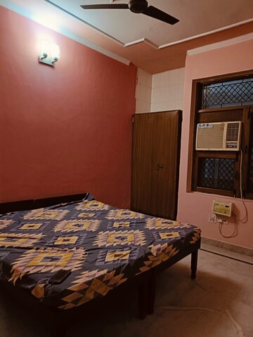 Bedroom in 2 BHK Builder Floor at Sector 31 – for Rent