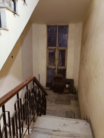 Balcony in 2 BHK Builder Floor at Sector 31 – for Rent
