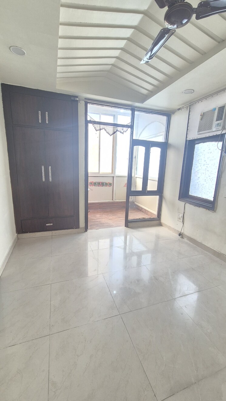 Room, airport-apartments 3 Bedroom 2100 Sq.Ft. Apartment In Sector 47 Gurgaon 8377666