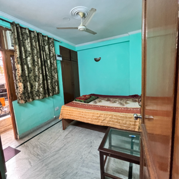 Bedroom in 2 BHK Builder Floor at Malviya Nagar – for Rent