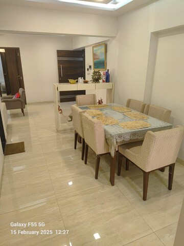 2 BHK Apartment For Rent in Omkar Meridia, Kurla West