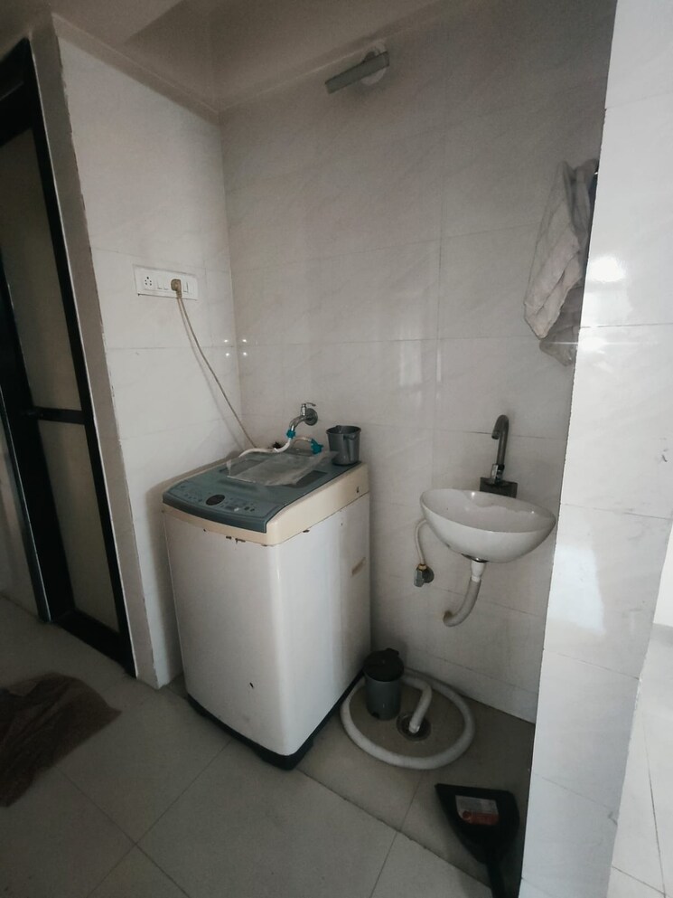 Bathroom, vastu-chhaya-apartment 2 Bedroom 1200 Sq.Ft. Apartment In Kopar Khairane Navi Mumbai 8377707