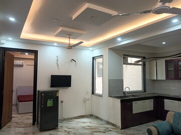 Living Room in 2 BHK Builder Floor at Cosmos Floors, Sector 52 – for Rent