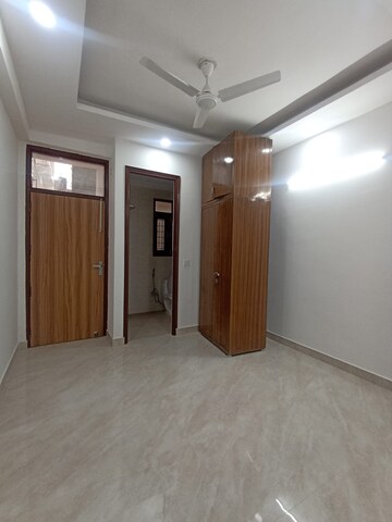 Room in 2 BHK Builder Floor at Freedom Fighters Enclave – for Rent
