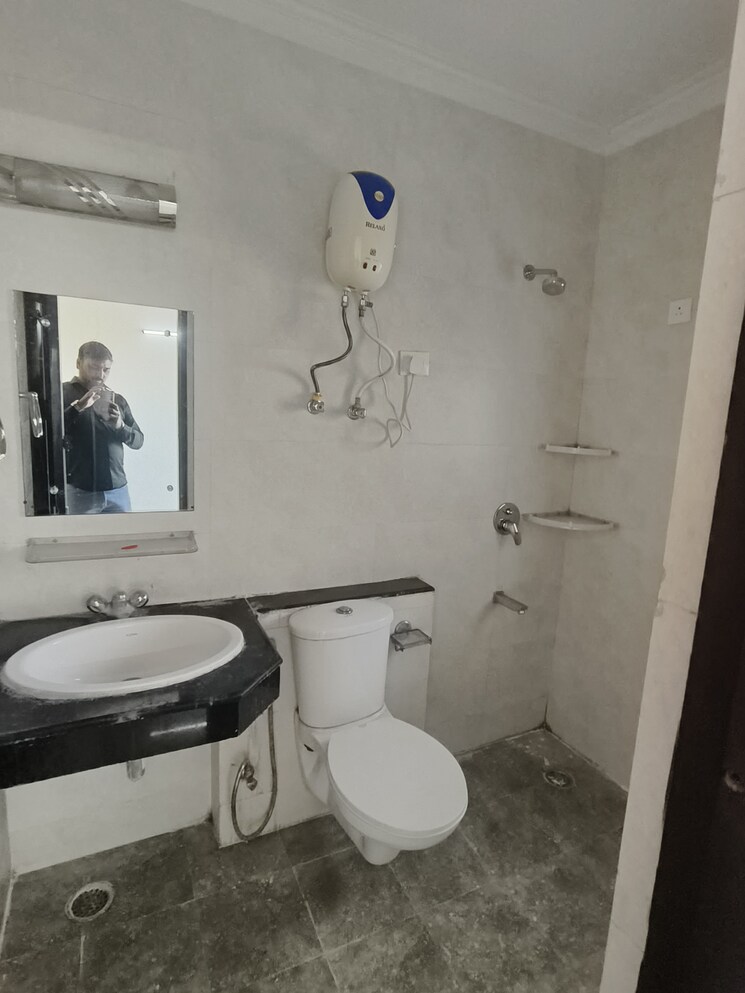 Attached Bathroom, lord-krishna-apartment 4 Bedroom 3250 Sq.Ft. Apartment In Sector 43 Gurgaon 8377876