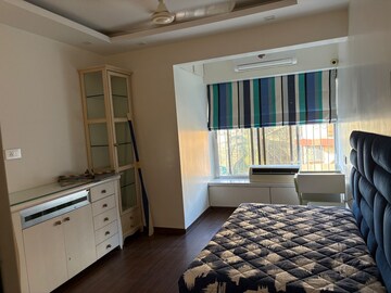 Bedroom in 2 BHK Apartment at Cenced Apartment Pali Hill, Pali Hill – for Rent