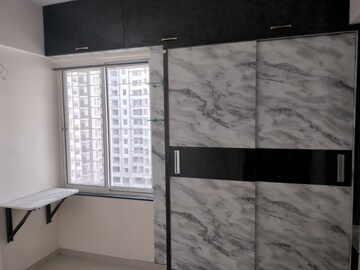 Room in 1 BHK Apartment at Parklane Lifeseasons, Dhanori – for Rent