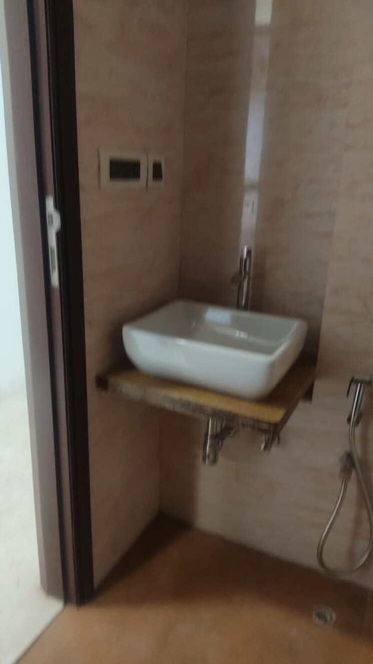Bathroom, ekta-tripolis 2 Bedroom 775 Sq.Ft. Apartment In Goregaon West Mumbai 8377932