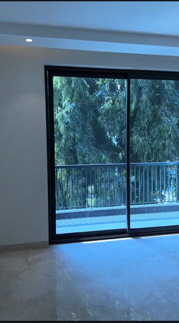 Swimming Pool in 3 BHK Builder Floor at Malcha Marg – for Sale
