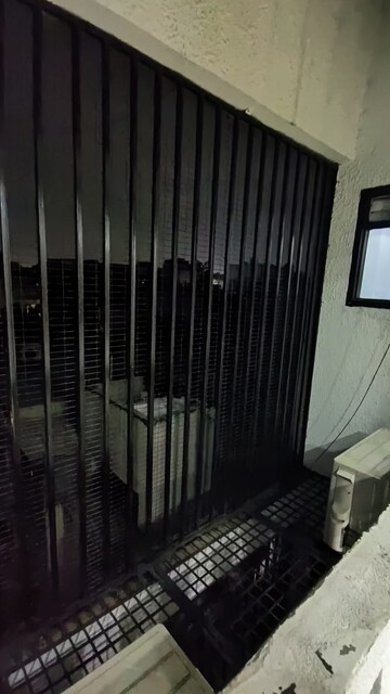 Building Lobby in 4 BHK Builder Floor at Hauz Khas – for Rent