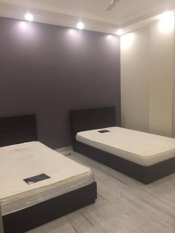 Bedroom in 2 BHK Apartment at Saket – for Rent