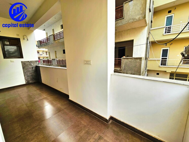 Room, peer mucchalla 3 Bedroom 1600 Sq.Ft. Apartment In Peer Mucchalla Zirakpur 8377993