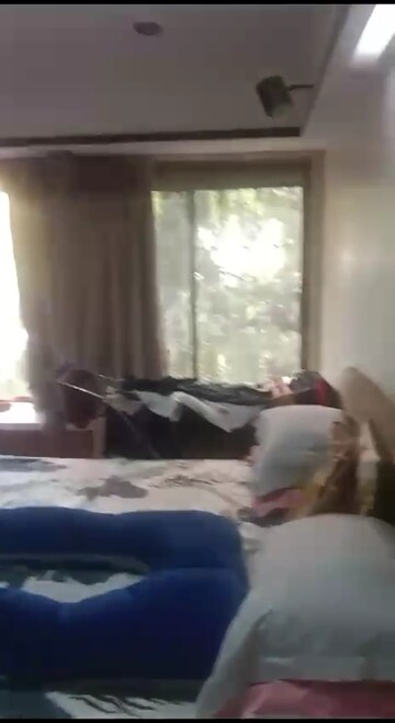 Bedroom in 2 BHK Apartment at Khar West – for Rent
