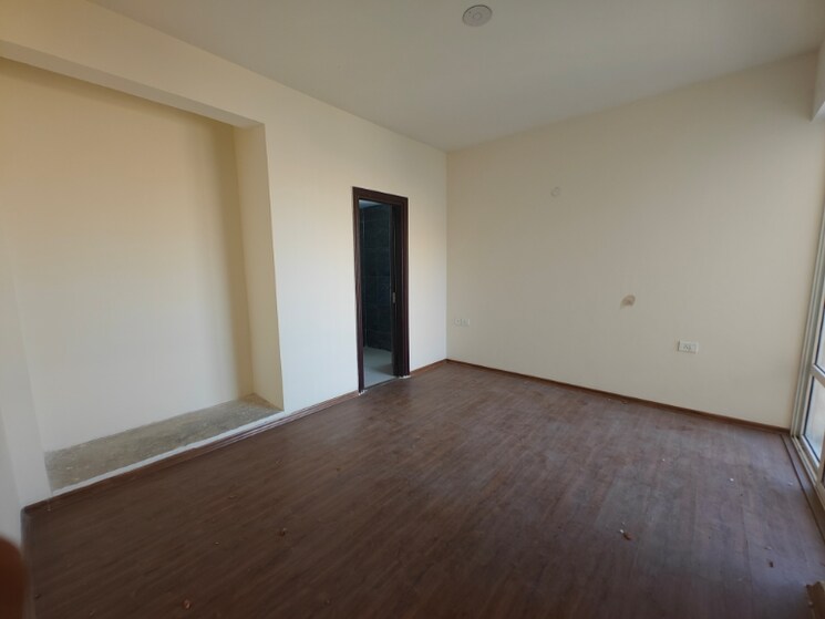 Room, satya-the-hermitage 2 Bedroom 1457 Sq.Ft. Apartment In Sector 103 Gurgaon 8378074