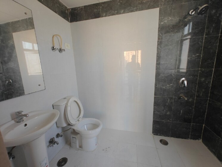 Bathroom, satya-the-hermitage 2 Bedroom 1457 Sq.Ft. Apartment In Sector 103 Gurgaon 8378074