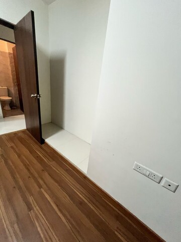 Room in 2 BHK Apartment at Acme Ozone, Manpada – for Rent