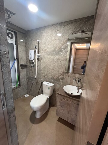 Bathroom in 1 BHK Apartment at Sheth Vasant Oasis, Andheri East – for Rent