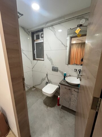 Master Bedroom in 1 BHK Apartment at Sheth Vasant Oasis, Andheri East – for Rent