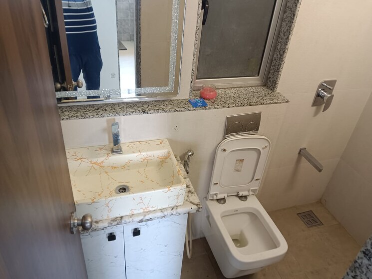 Bathroom, naman-premier 1 Bedroom 500 Sq.Ft. Apartment In Andheri East Mumbai 8378128