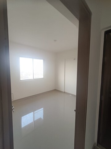 Room in 1 BHK Apartment at Nyati Evolve 1, Magarpatta City – for Rent