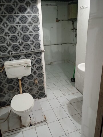 Bathroom in 2 BHK Apartment at Sector 15 – for Rent