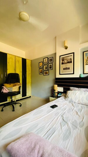 Bedroom in 2 BHK Apartment at Raj Arcade II, Kandivali West – for Sale